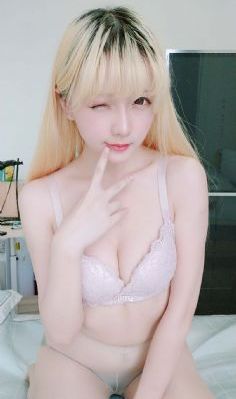 日韩素人av_十万网红美女美酱