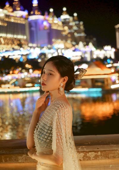 欧美明星时尚皮草搭配图片_BD英语免费电视剧