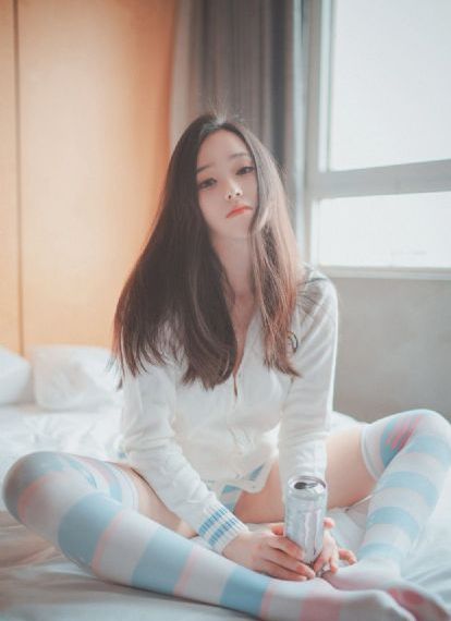 国产高清艳舞偷拍_720完整在线观看